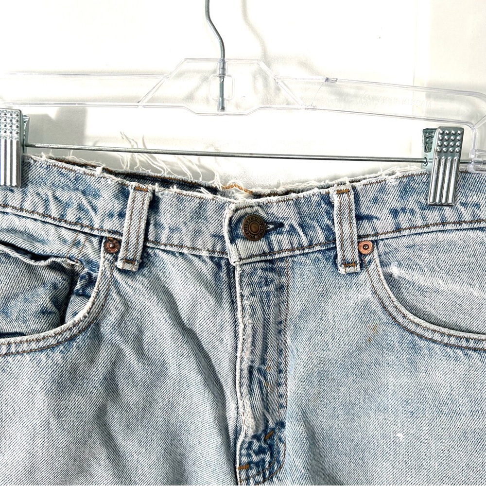 Levi's Women's Vintage Light Wash Shorts in Size‎ 31 - Picture 3 of 11
